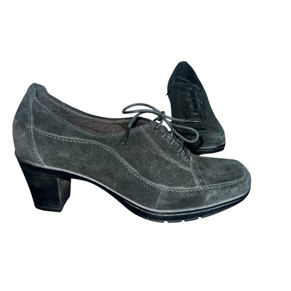 Clarks Suede Lace Up Heeled Oxford Shoes Gray Size 7.5 Wide block heel bendable - Picture 1 of 11